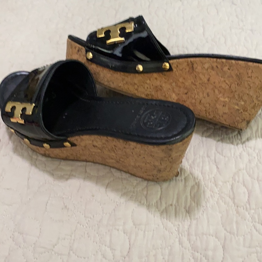 Authentic Tory Burch Wedge, Size 9 - Picture 2 of 7